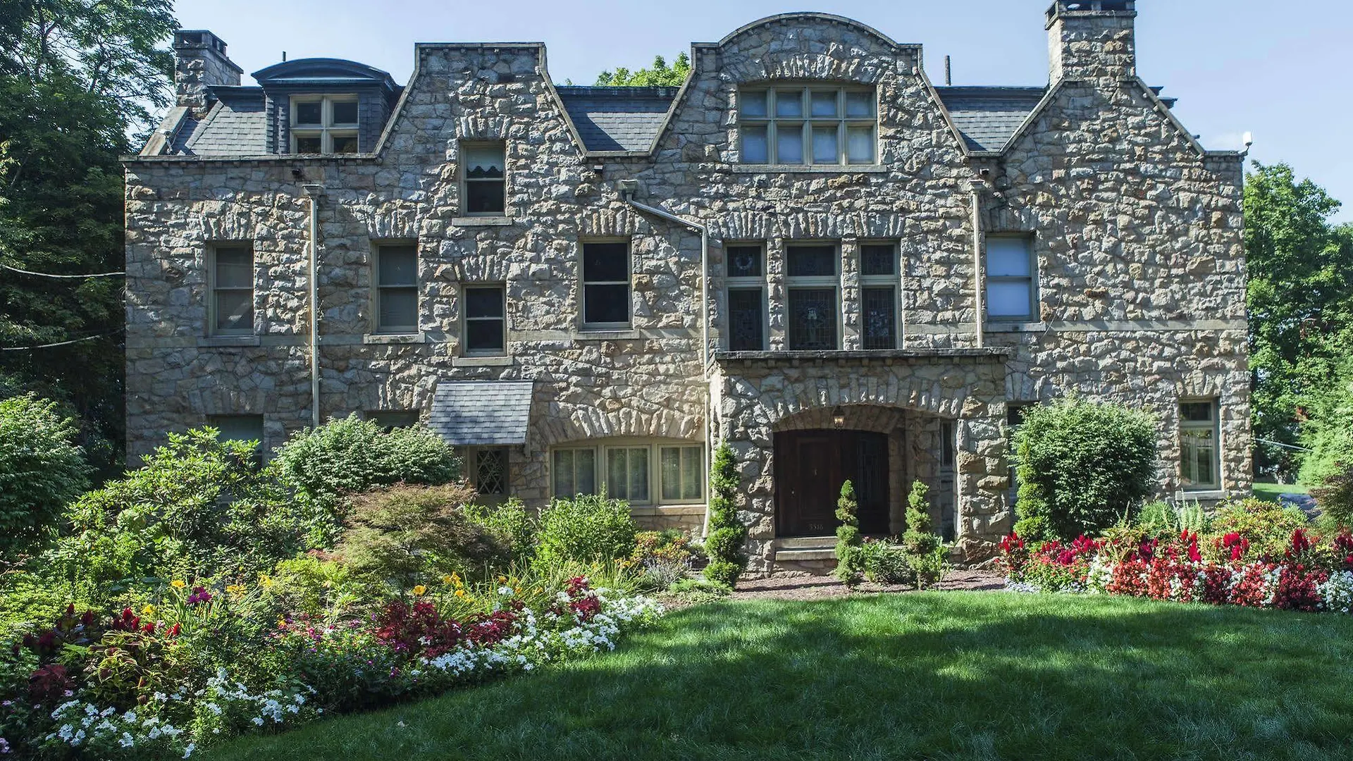 The Mansion At Maple Heights Bed & Breakfast Pittsburgh 2*,  United States