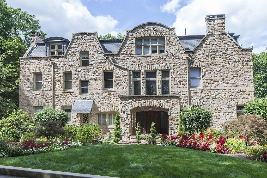 The Mansion At Maple Heights location